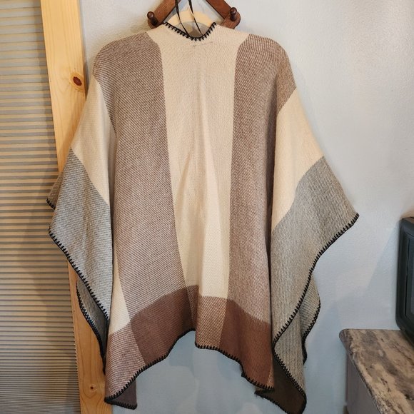 Brown Cream Poncho Super Soft OS - Picture 2 of 2